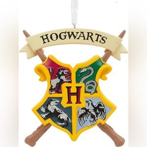 Hallmark Harry Potter Hogwarts ornament